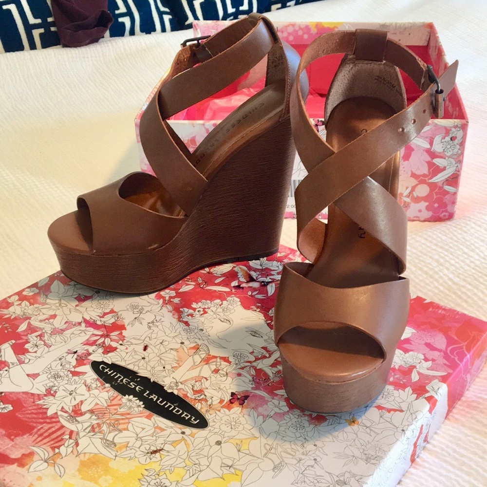 Chinese Laundry Brown Wedges (never worn)